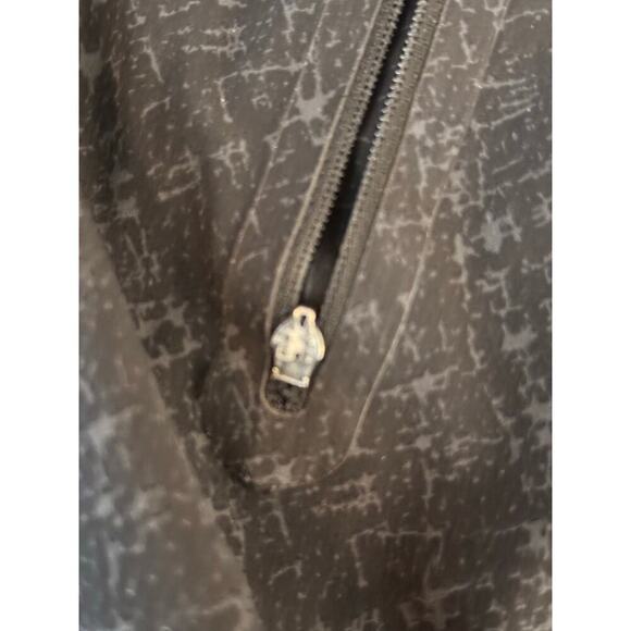 Lululemon Athletics men shorts - Picture 5 of 6